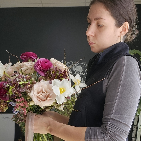 Meet your Posher, Amelia - Picture 2 of 3